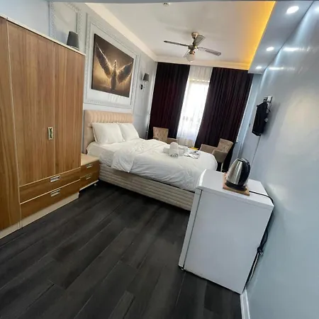 Aparthotel Kiyi Butik *